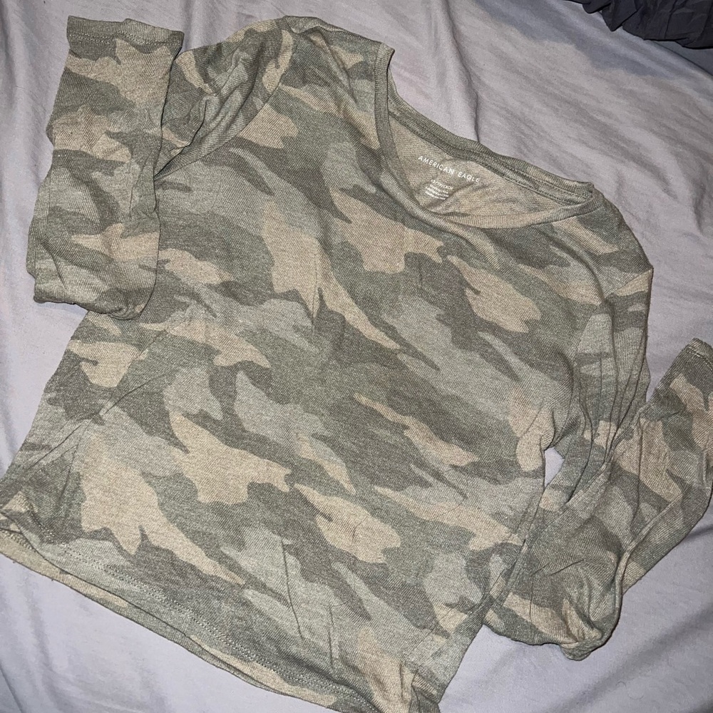 American eagle camo long sleeve top